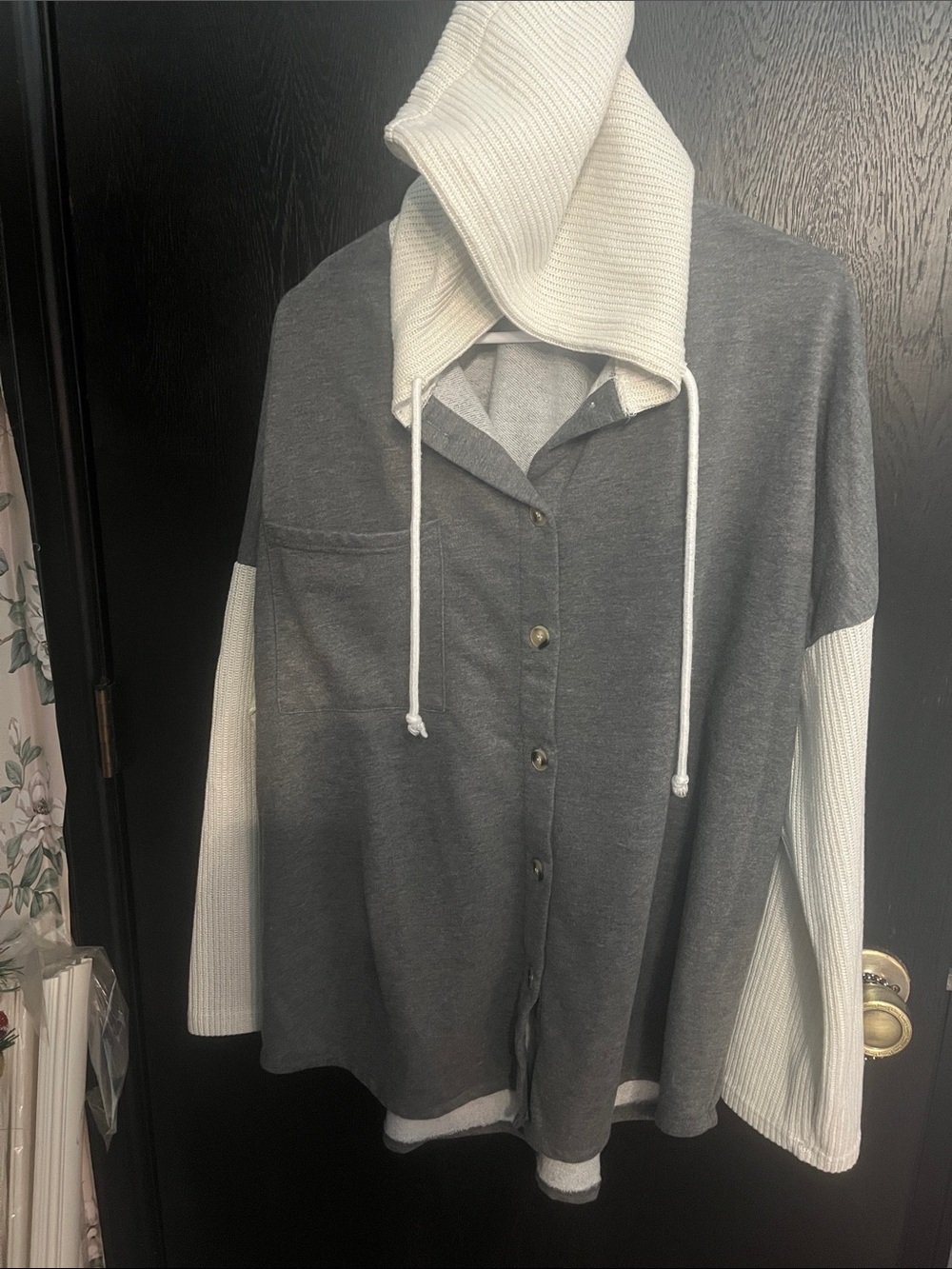 Women's Two-Tone Hooded Button-Up Sweatshirt - Gray & Cream
